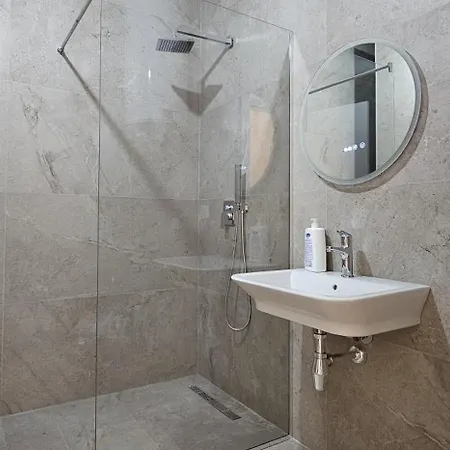 Sm Diamond Apartment Tirana Exterior photo